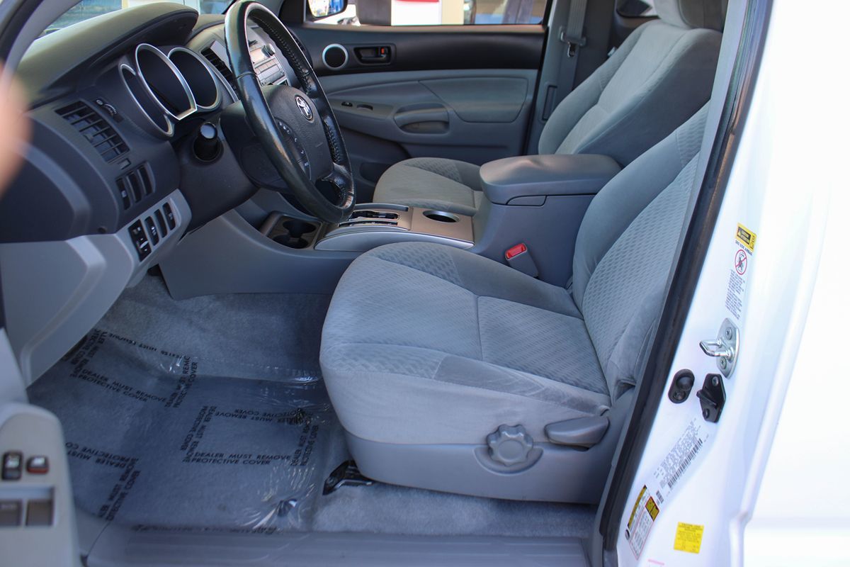 2010 Toyota Tacoma PreRunner photo 16