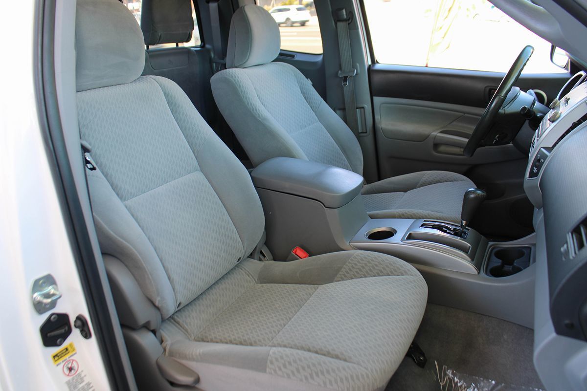 2010 Toyota Tacoma PreRunner photo 20