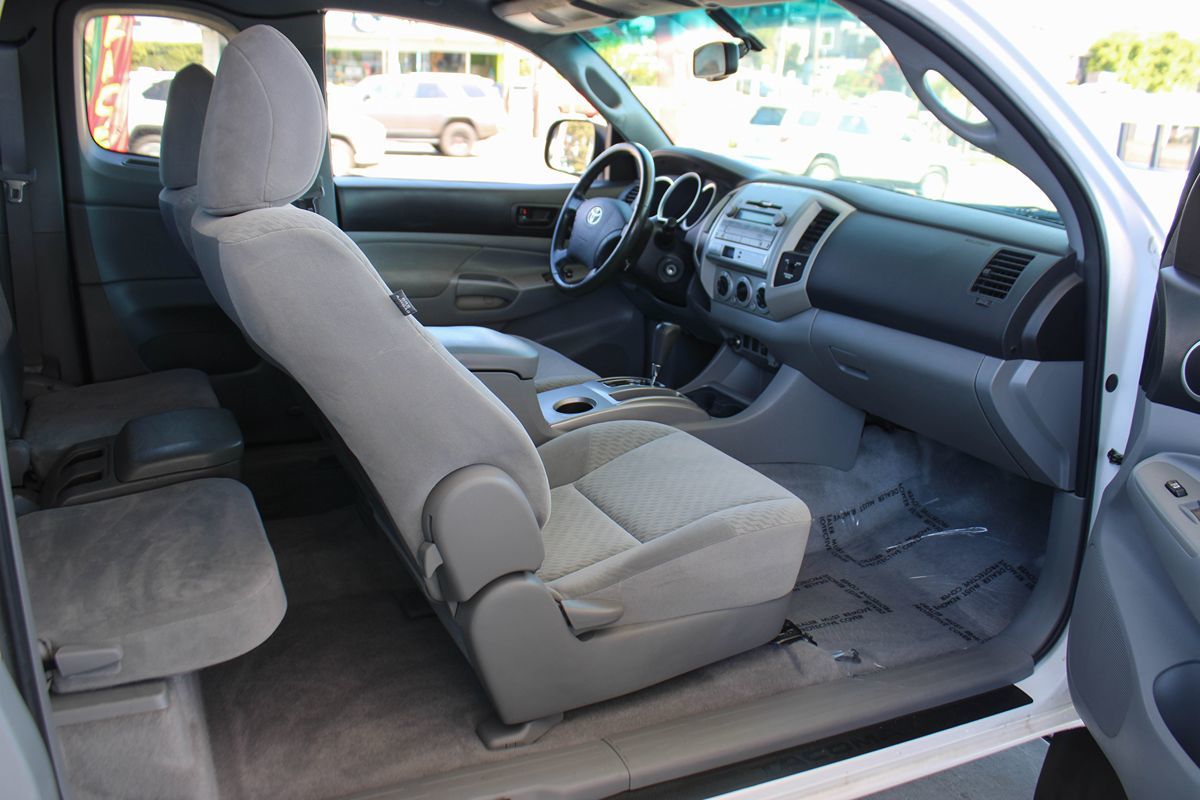 2010 Toyota Tacoma PreRunner photo 23