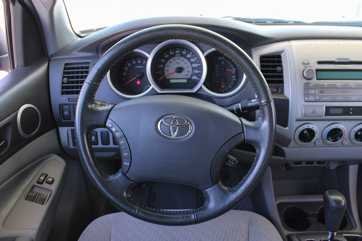 2010 Toyota Tacoma PreRunner photo 28