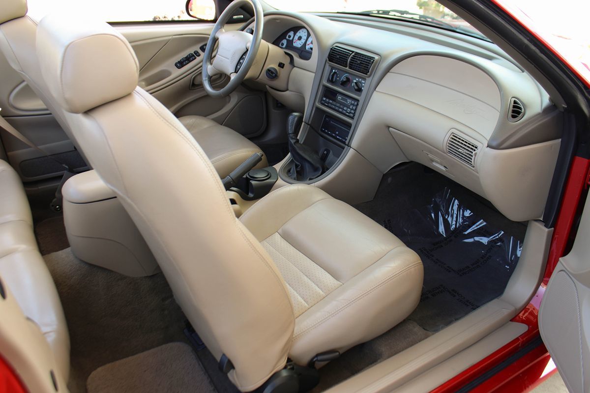 1999 Ford Mustang Cobra Convertible photo 20