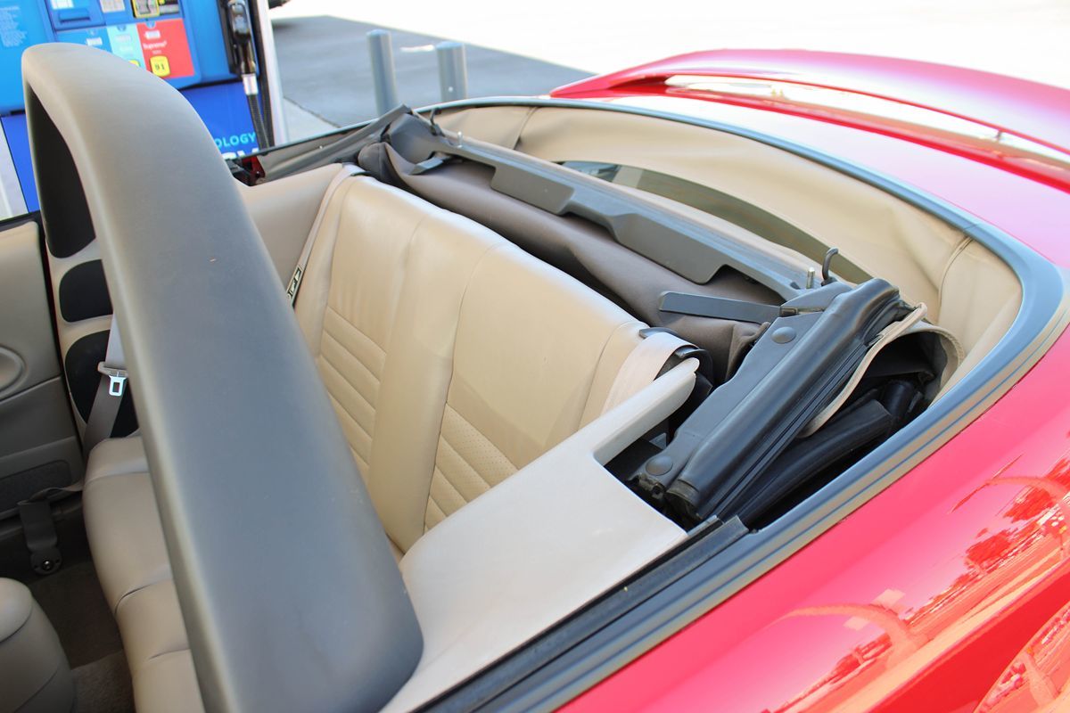 1999 Ford Mustang Cobra Convertible photo 25