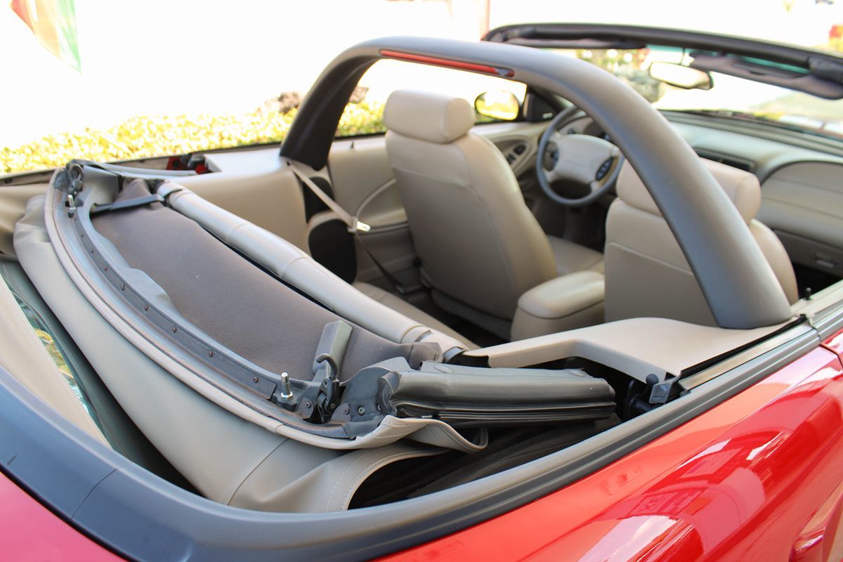 1999 Ford Mustang Cobra Convertible photo 26