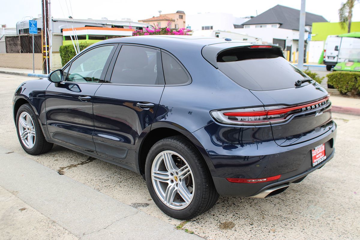 2019 Porsche Macan photo 2