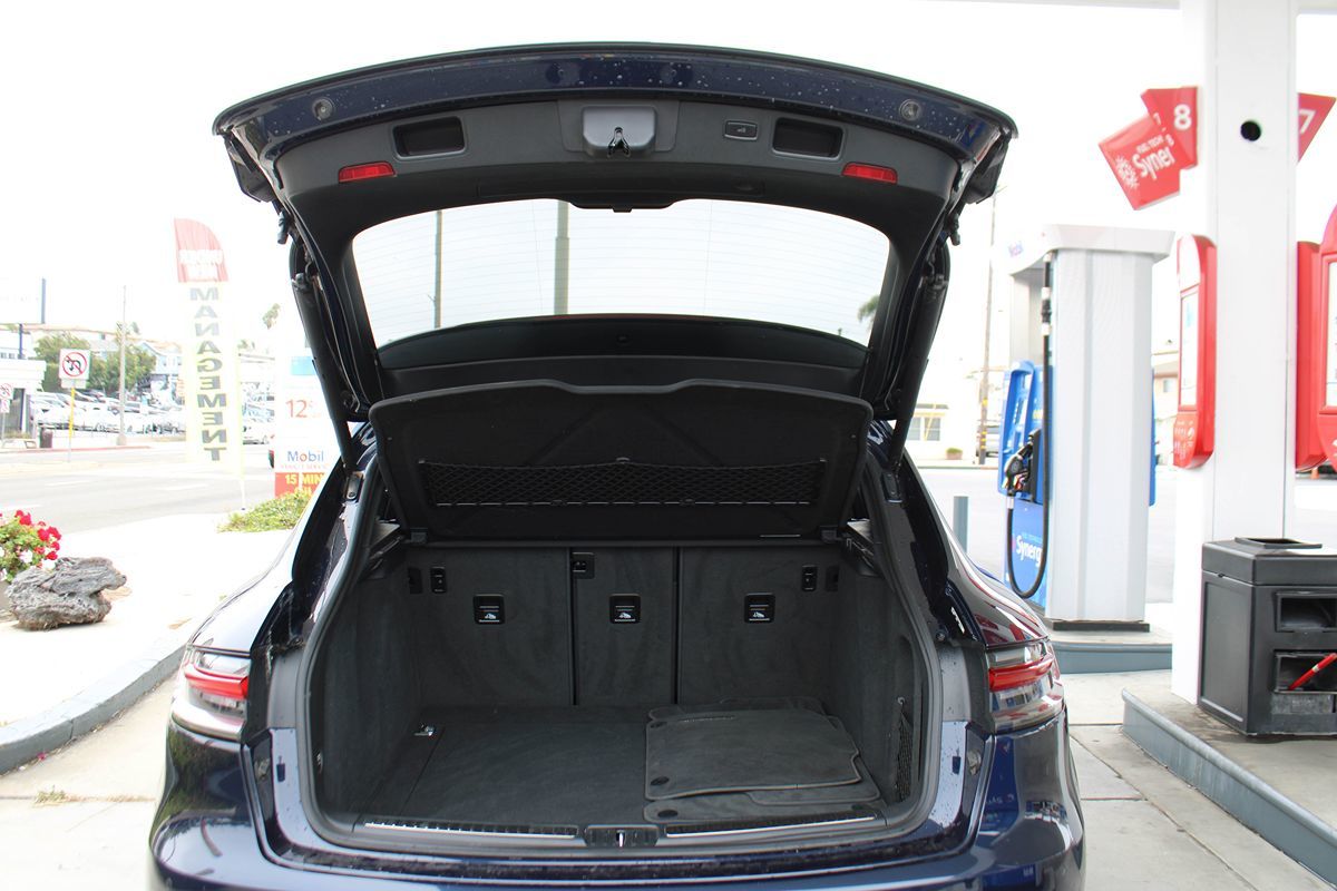 2019 Porsche Macan photo 35