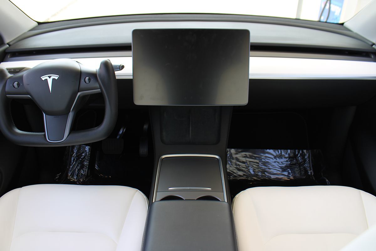 2021 Tesla Model Y Long Range photo 7