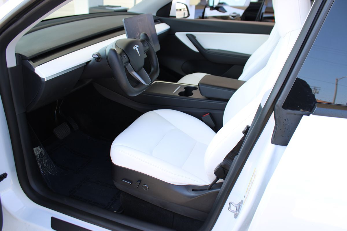 2021 Tesla Model Y Long Range photo 11
