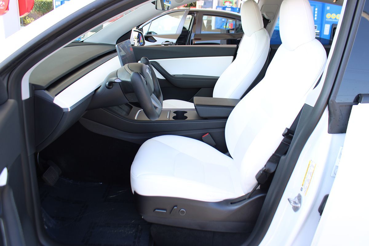 2021 Tesla Model Y Long Range photo 12