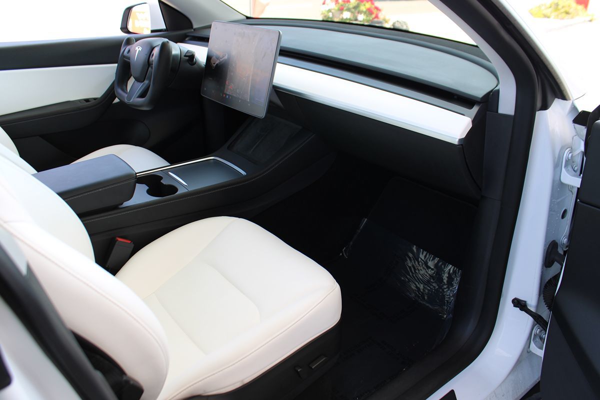 2021 Tesla Model Y Long Range photo 22