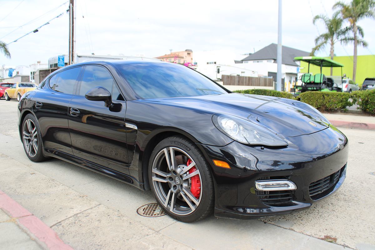 2012 Porsche Panamera Turbo photo 8