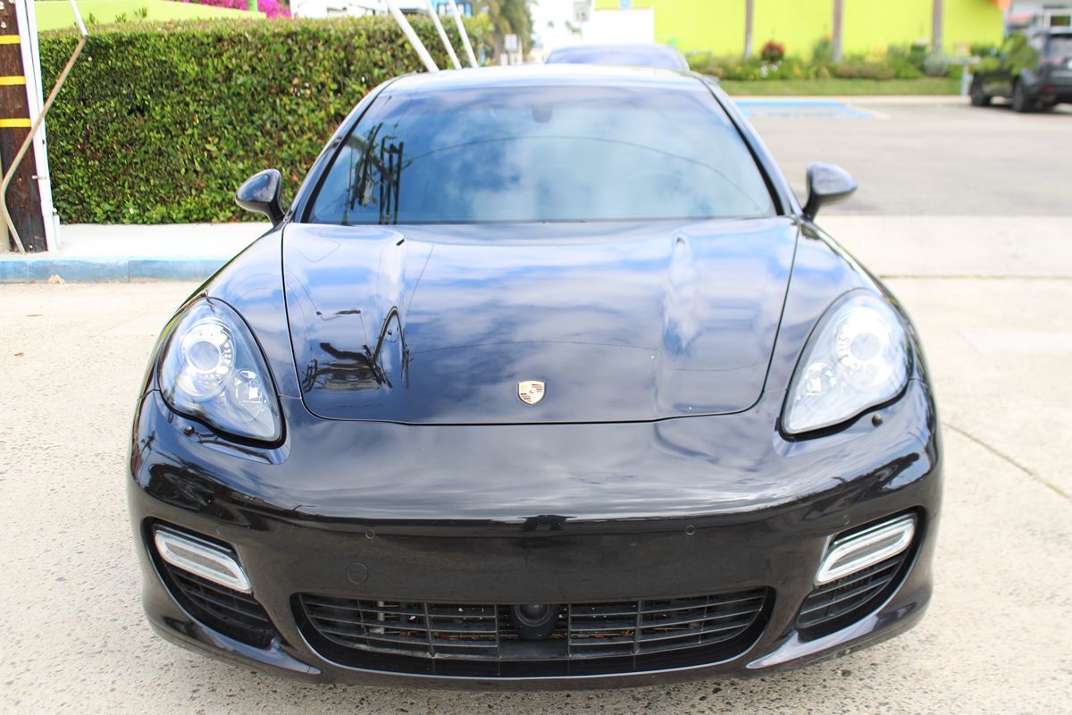 2012 Porsche Panamera Turbo photo 9
