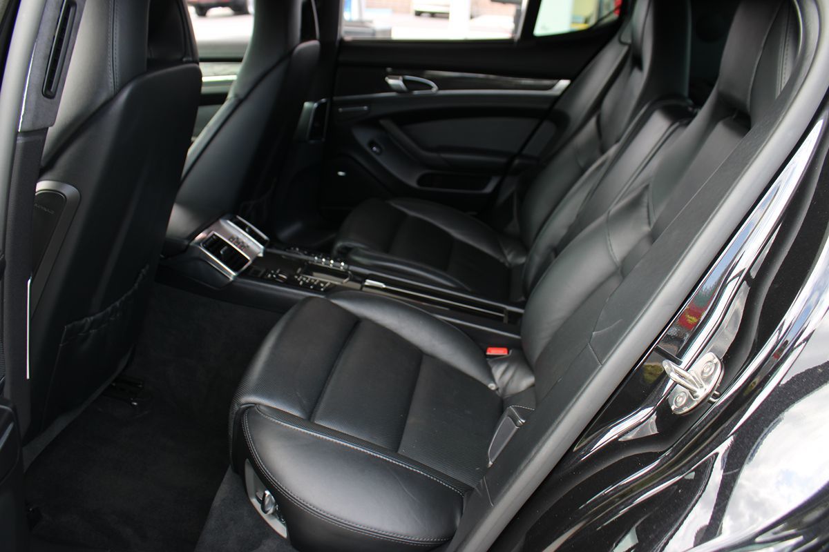 2012 Porsche Panamera Turbo photo 29