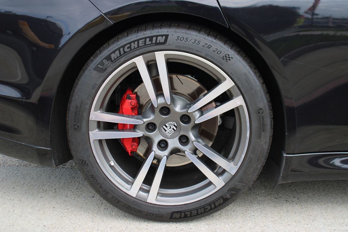 2012 Porsche Panamera Turbo photo 42