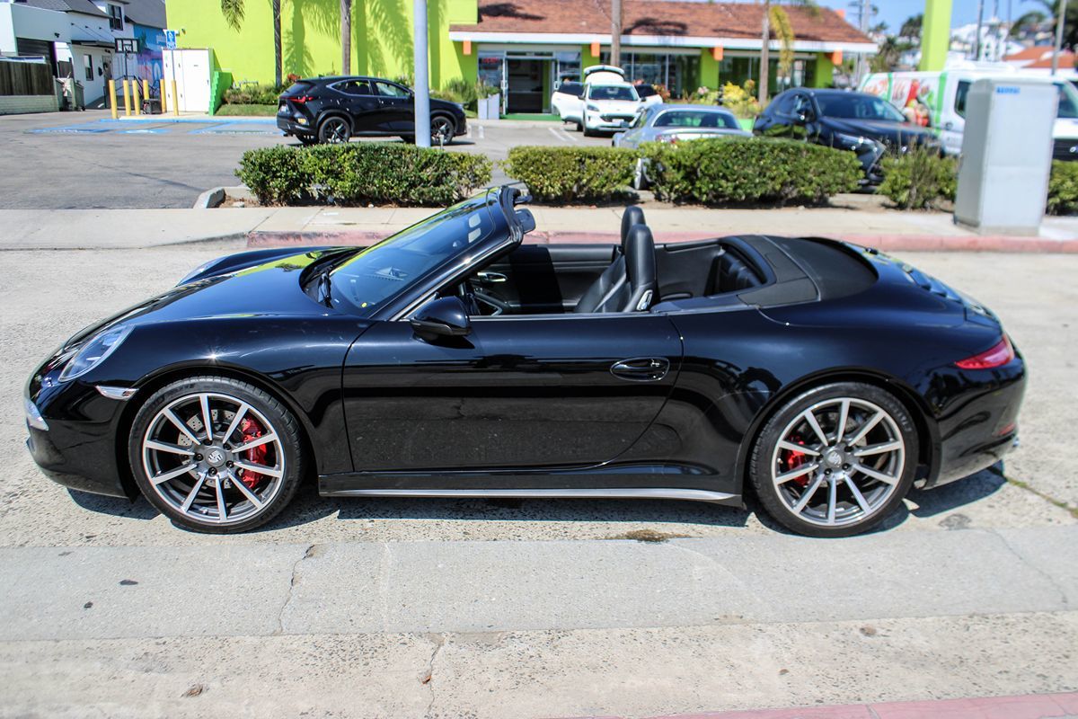 2013 Porsche 911 4S Cabriolet photo 2