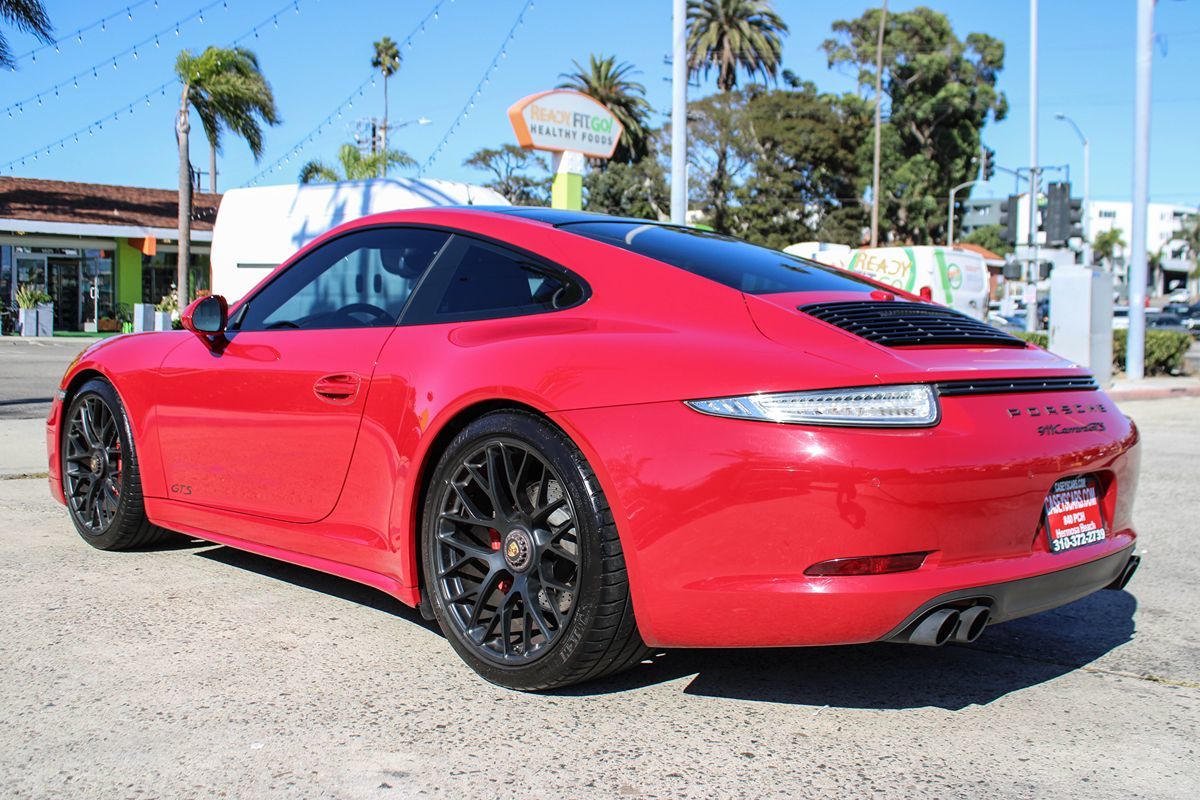 2015 Porsche 911 GTS Coupe photo 3