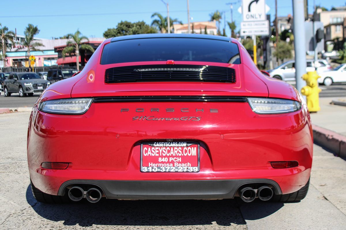 2015 Porsche 911 GTS Coupe photo 5