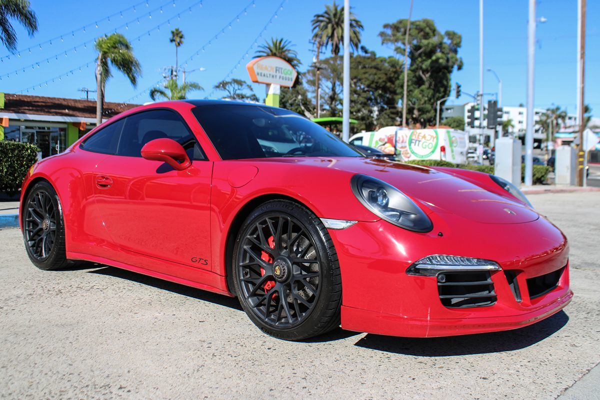 2015 Porsche 911 GTS Coupe photo 8
