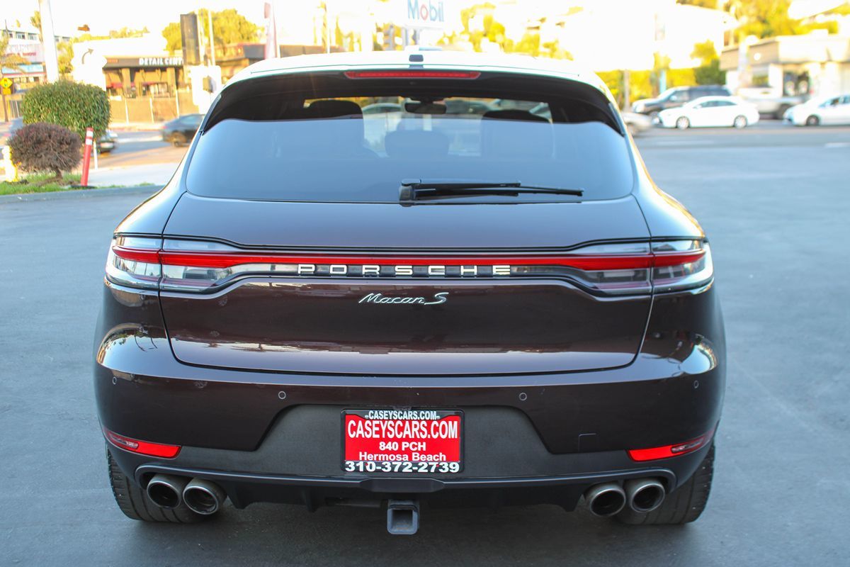 2021 Porsche Macan S photo 2