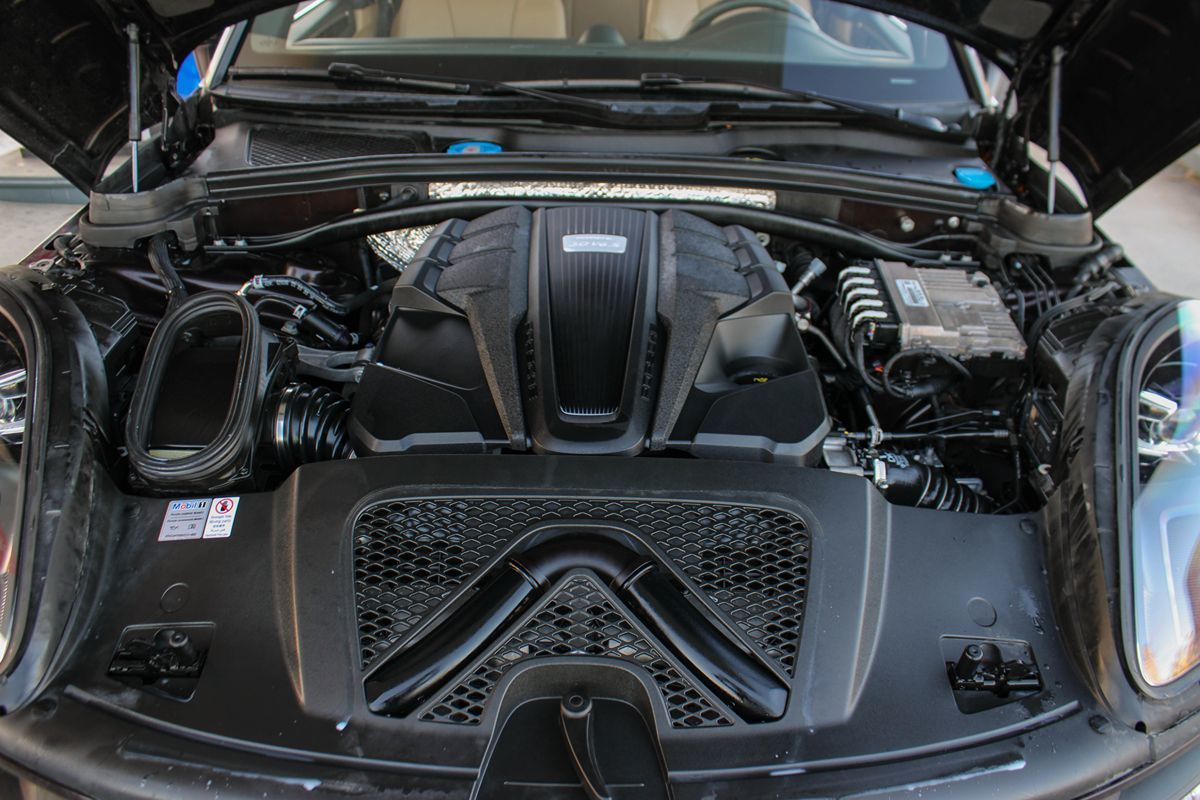 2021 Porsche Macan S photo 9