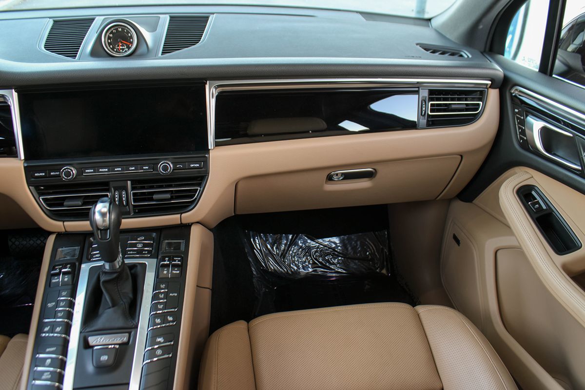 2021 Porsche Macan S photo 12