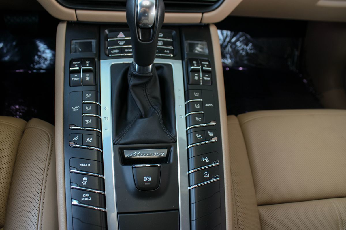 2021 Porsche Macan S photo 38