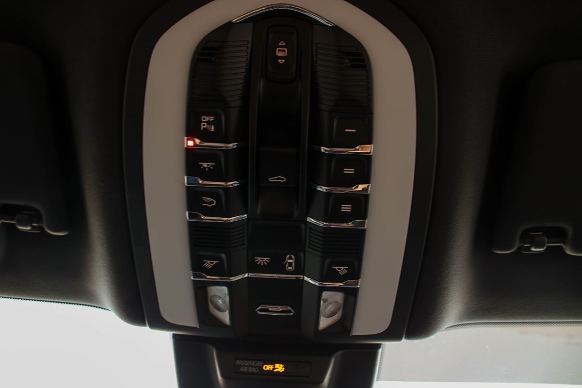 2021 Porsche Macan S photo 44