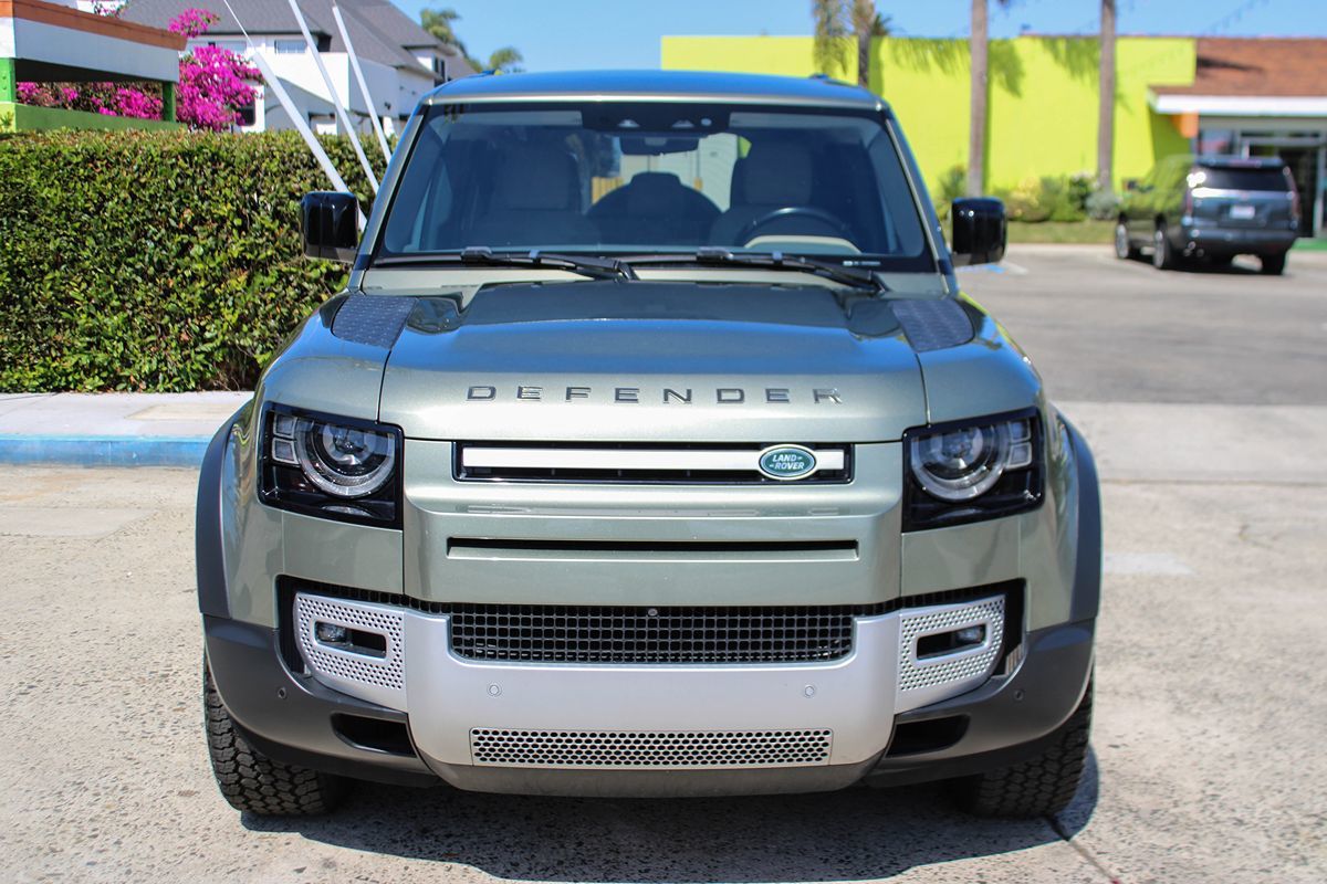 2021 Land Rover Defender SE photo 9