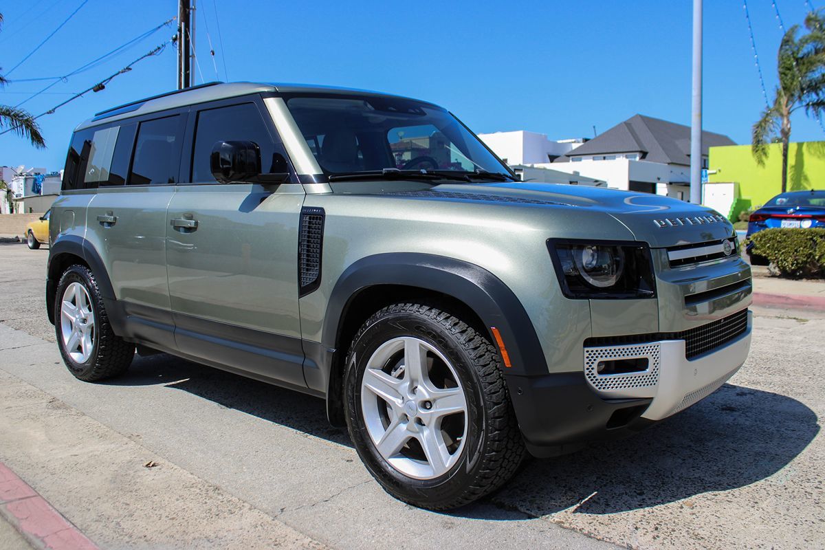 2021 Land Rover Defender SE photo 8