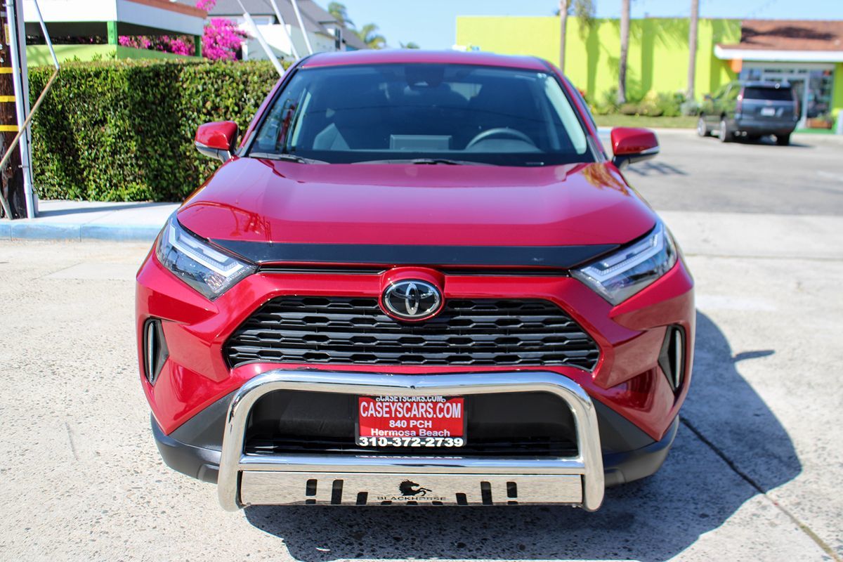 2024 Toyota RAV4 LE photo 9