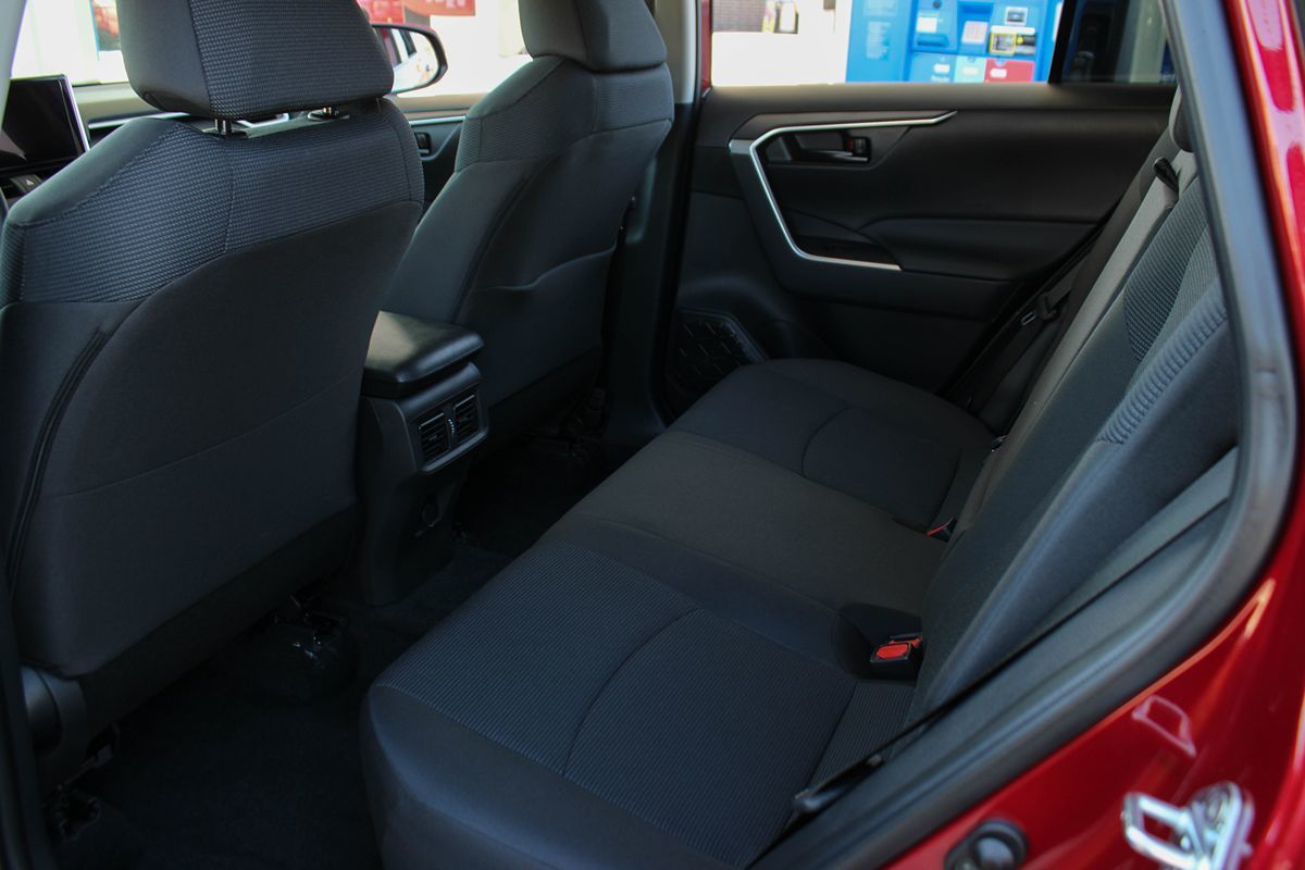 2024 Toyota RAV4 LE photo 15