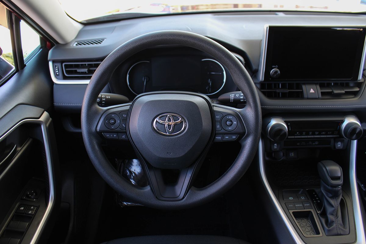2024 Toyota RAV4 LE photo 26