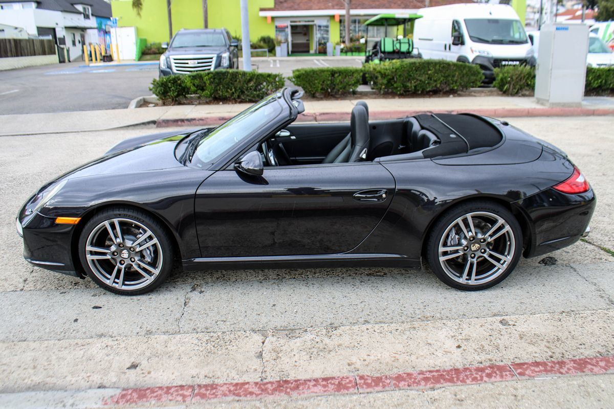 2012 Porsche 911 Black Edition photo 2