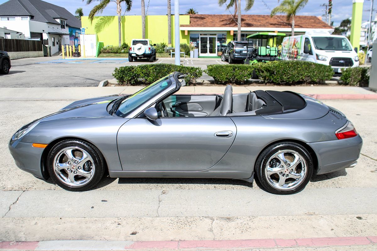 2001 Porsche 911 Cabriolet photo 2