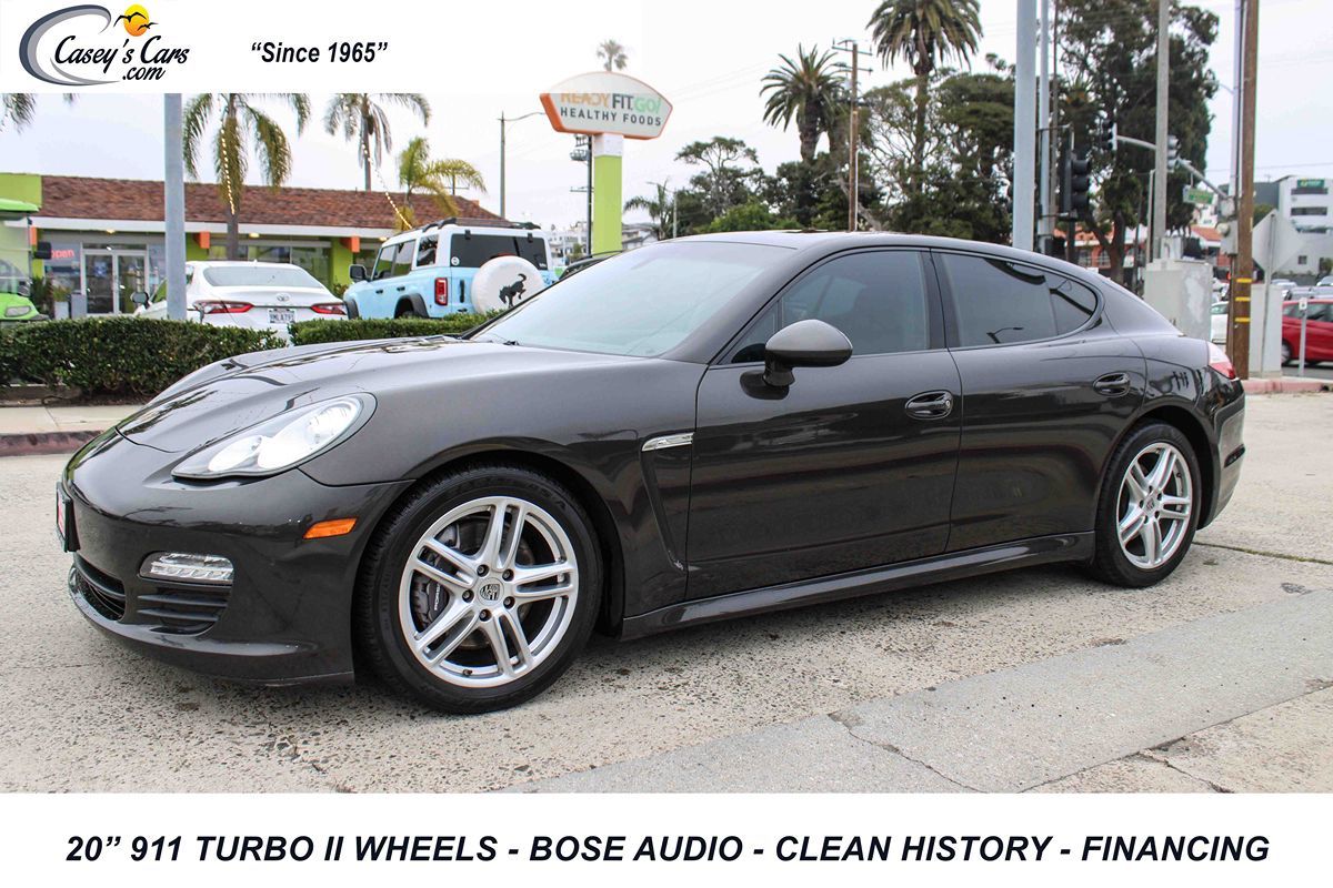 2012 Porsche Panamera 4's photo