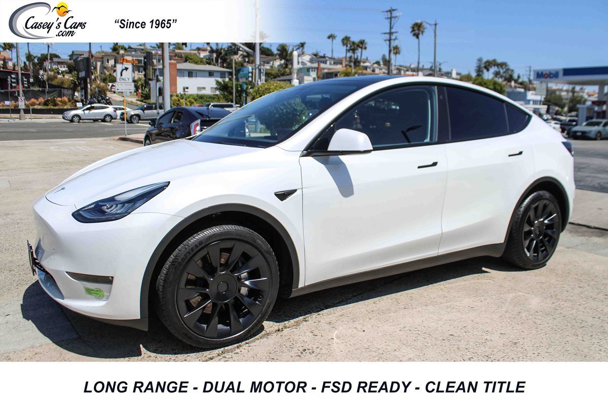2023 Tesla Model Y's photo