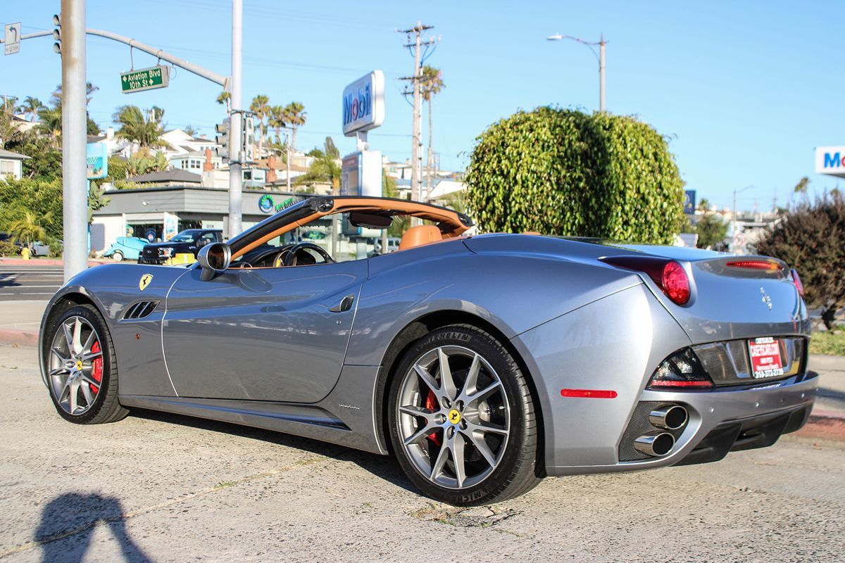 2012 Ferrari California Base - Photo 4