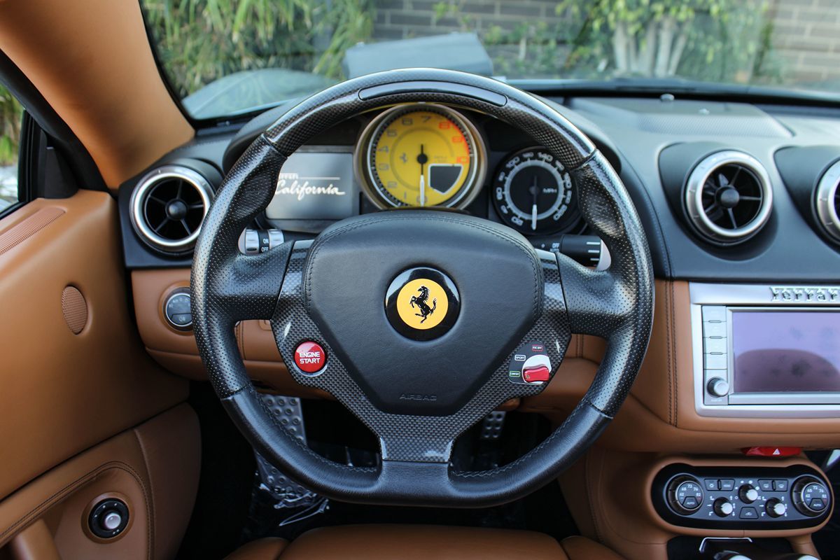 2012 Ferrari California Base - Photo 24