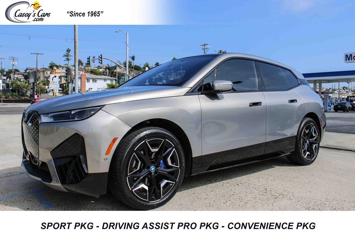 2024 BMW iX xDrive50 w/Sport, Convenience & Driving Assist Pkg