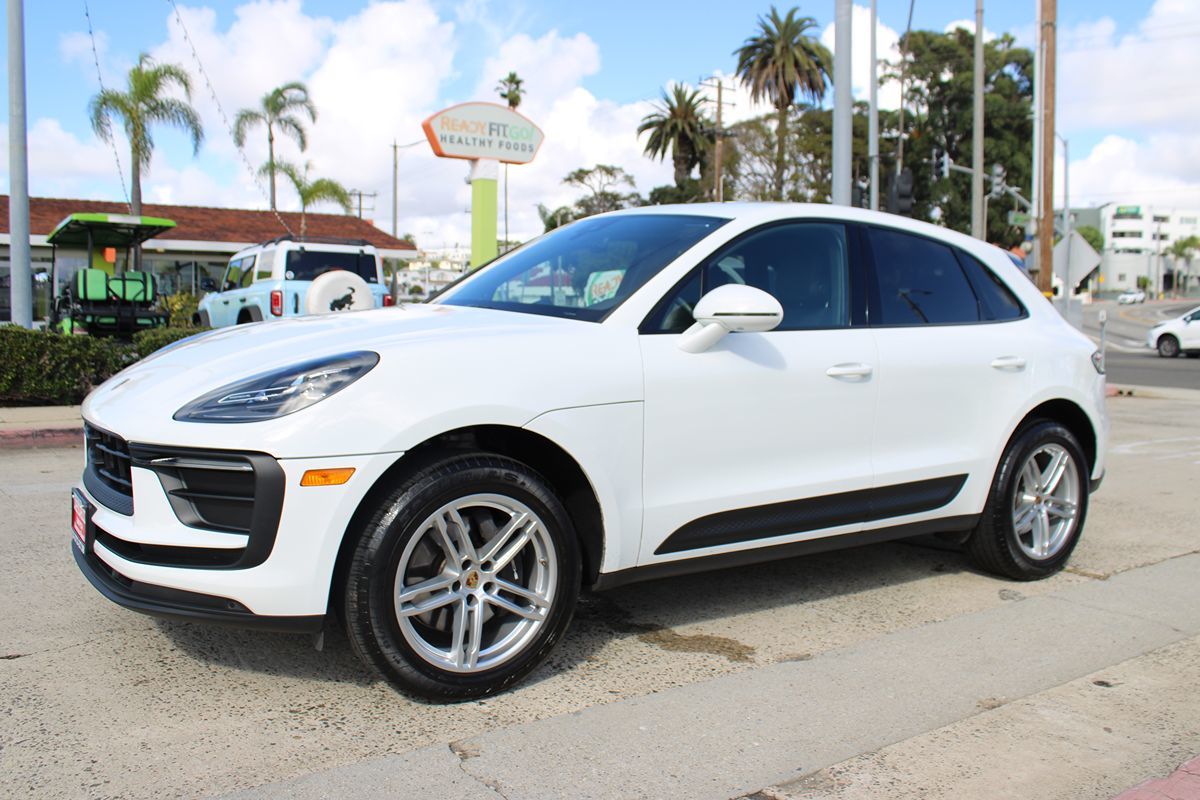 2025 Porsche Macan 