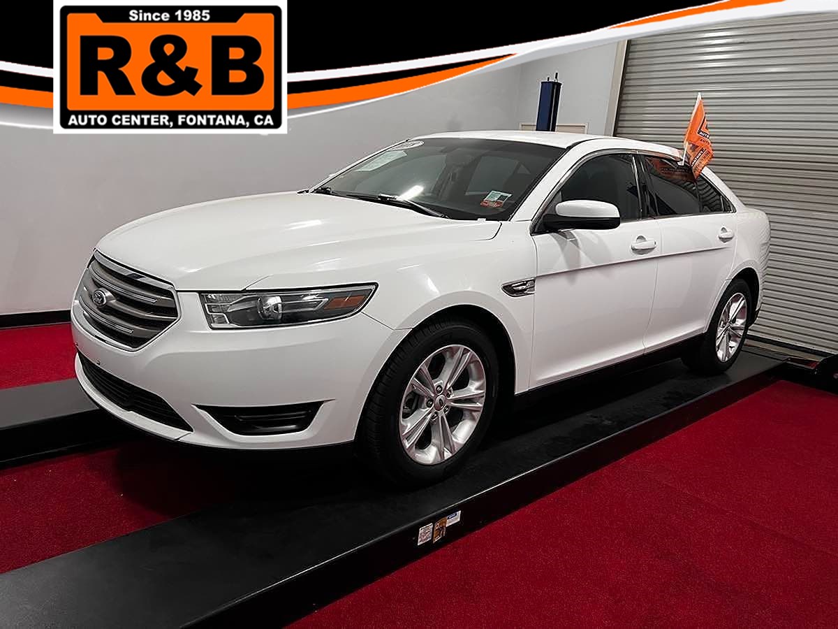 2018 Ford Taurus SEL