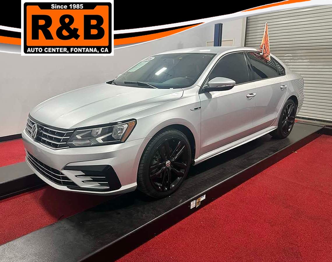 2018 Volkswagen Passat R-Line