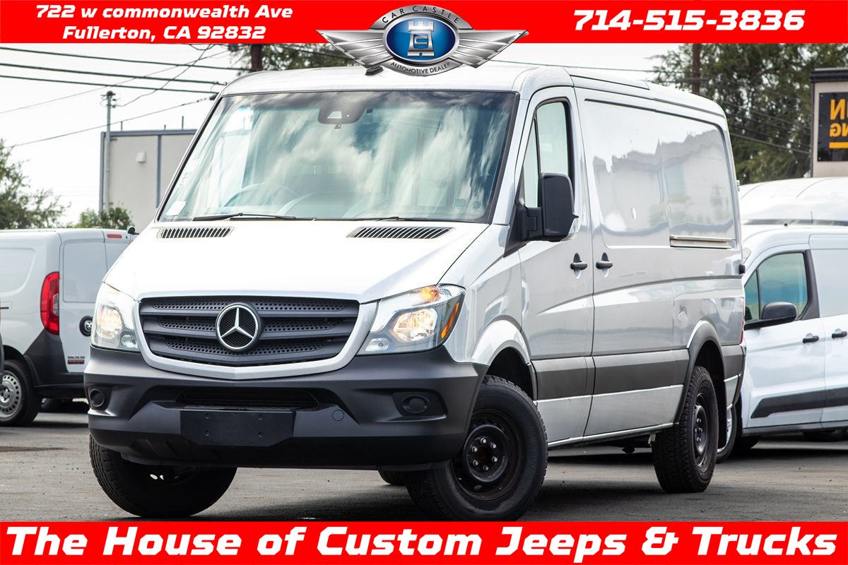 2018 Mercedes-Benz Sprinter Cargo Van 2500 Standard Roof V6 144" Worker RWD