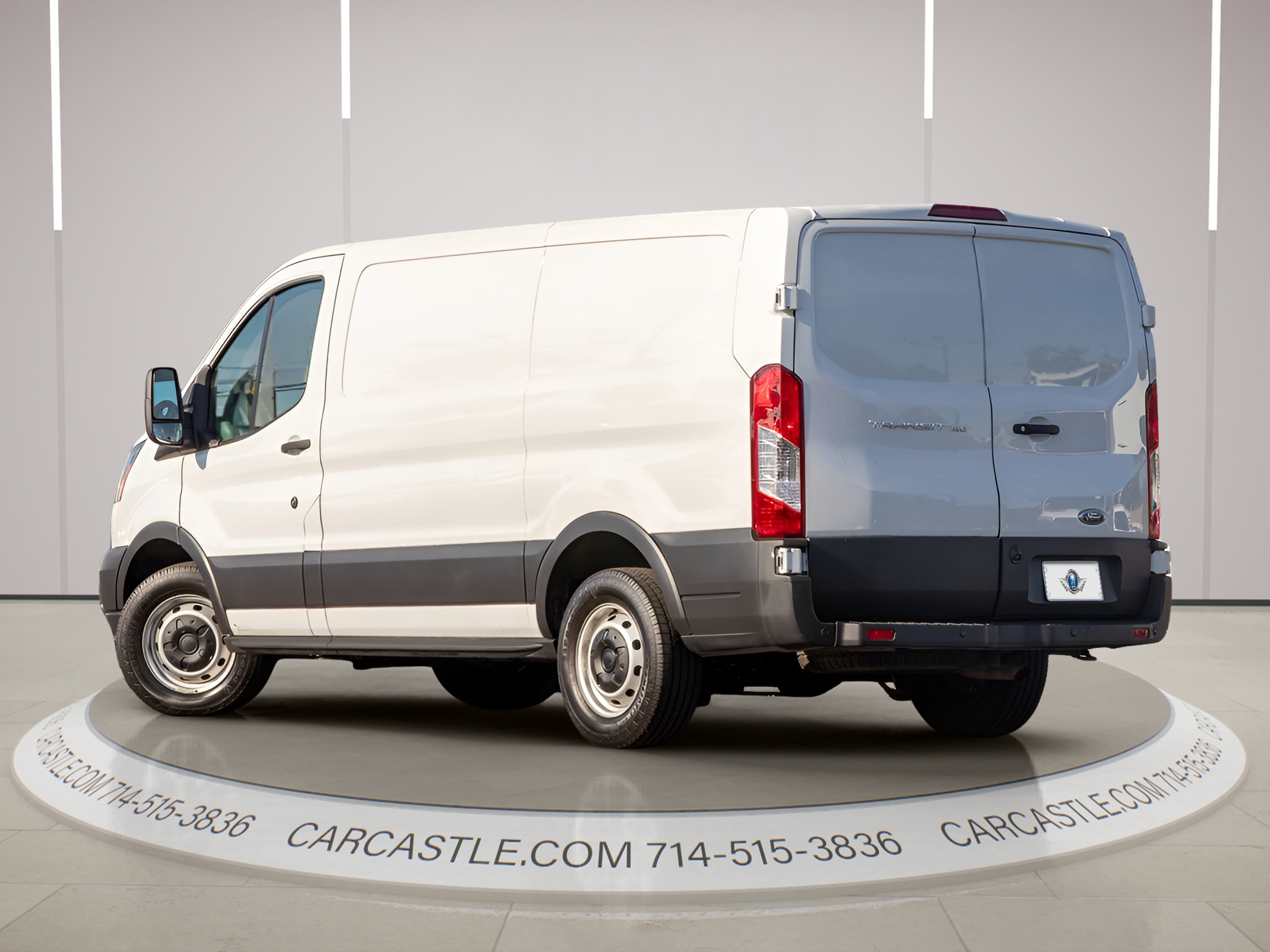 View vehicle photo 2