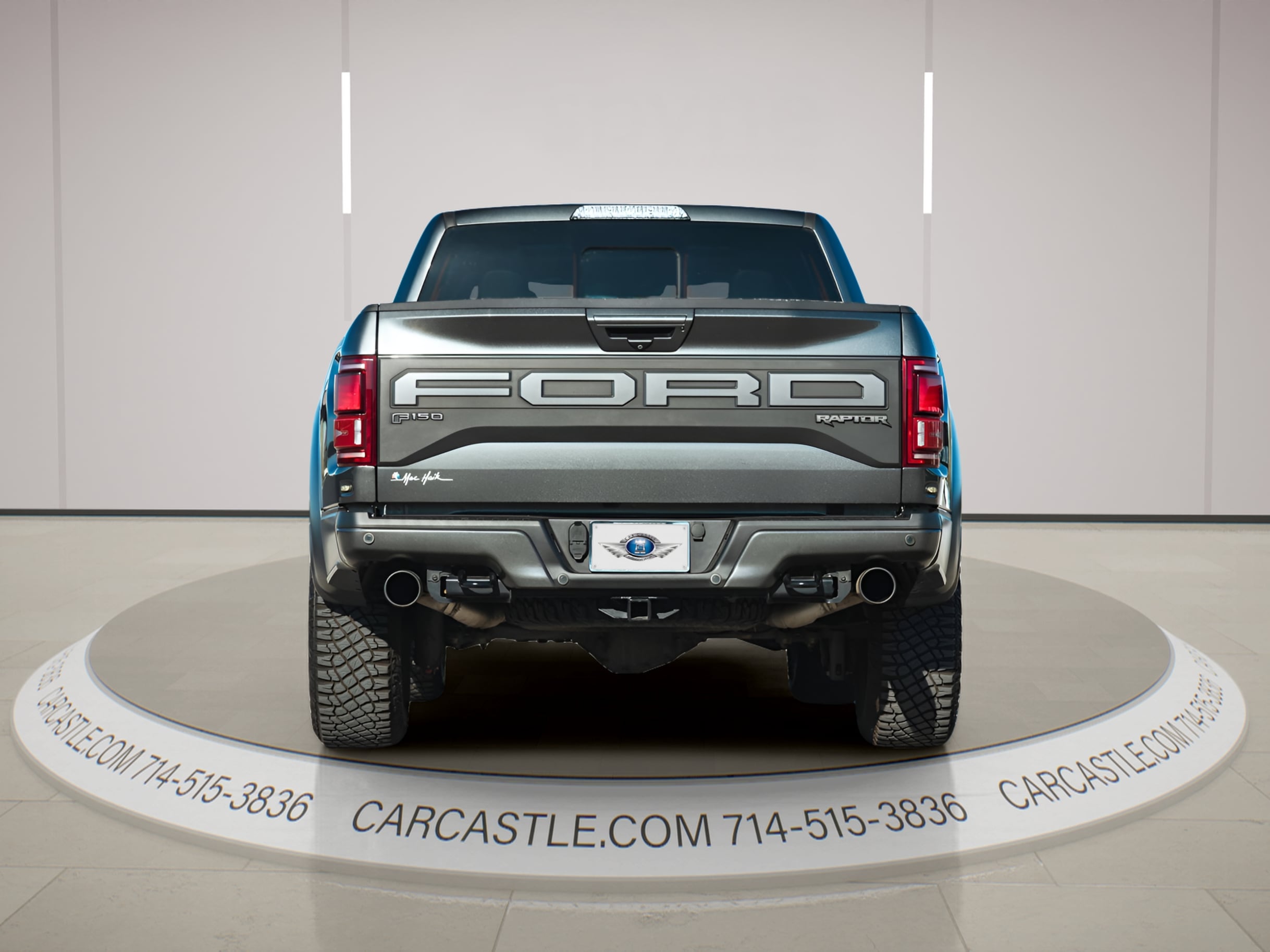 View vehicle photo 4