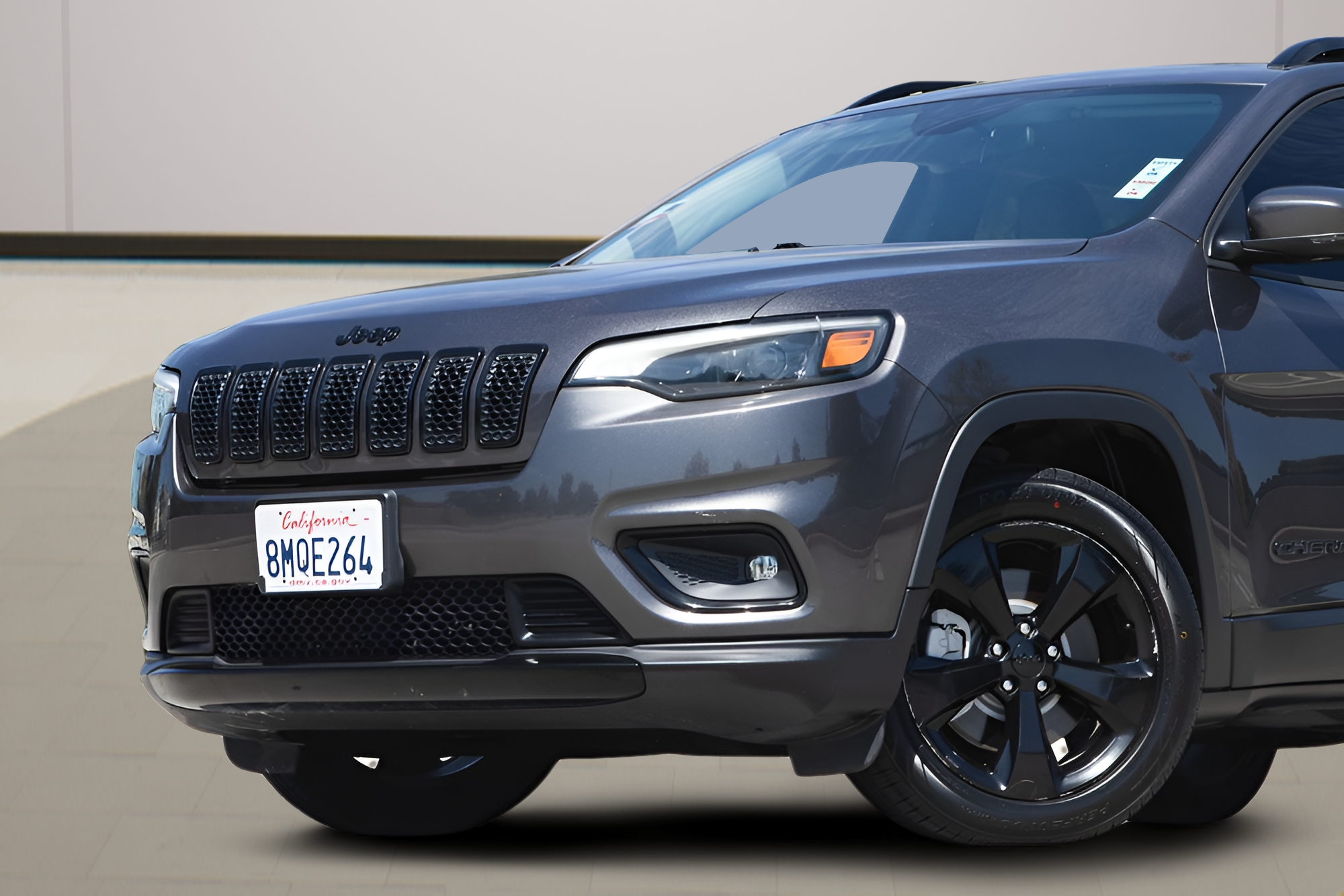 View vehicle photo 5