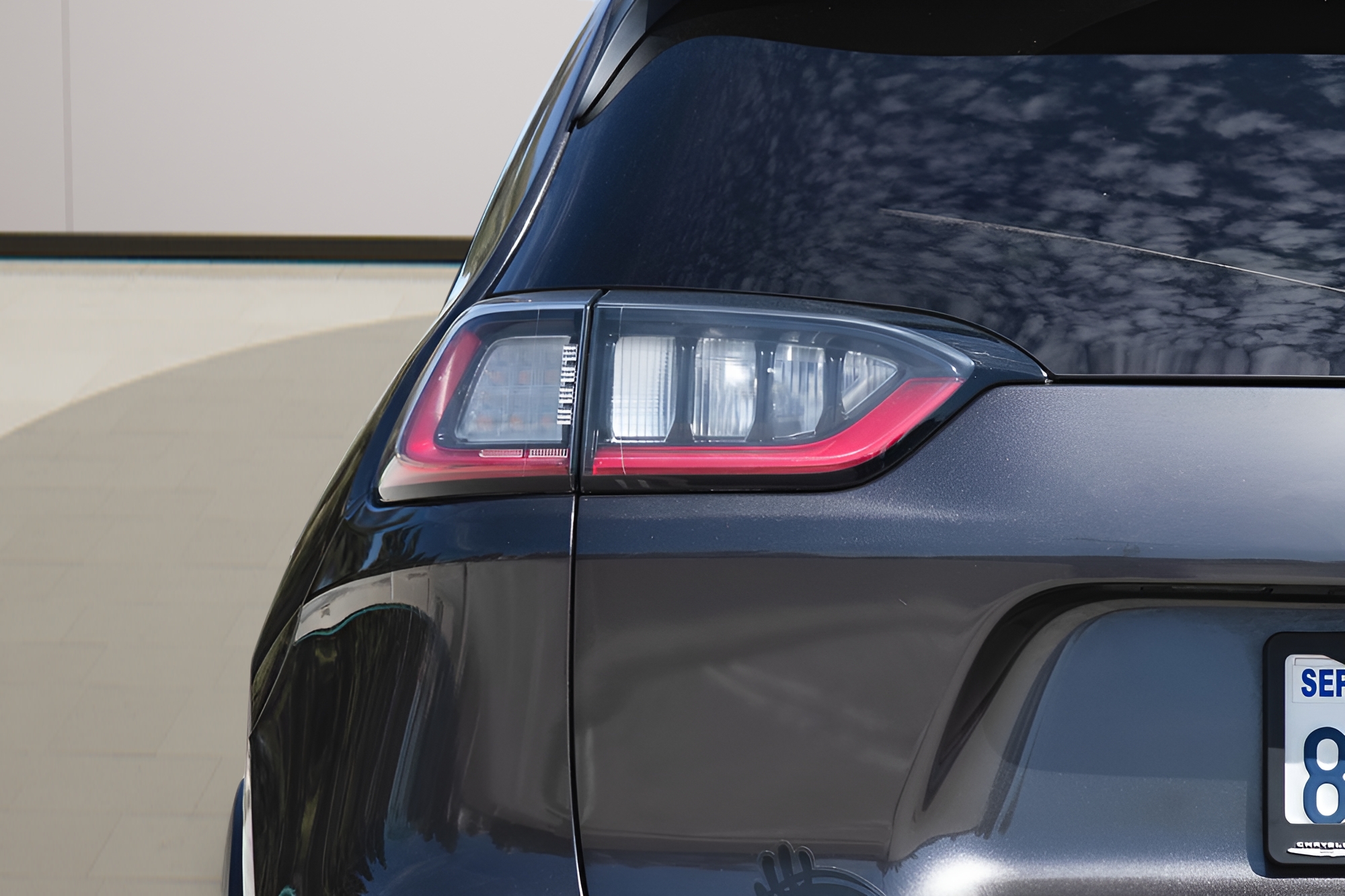 View vehicle photo 7