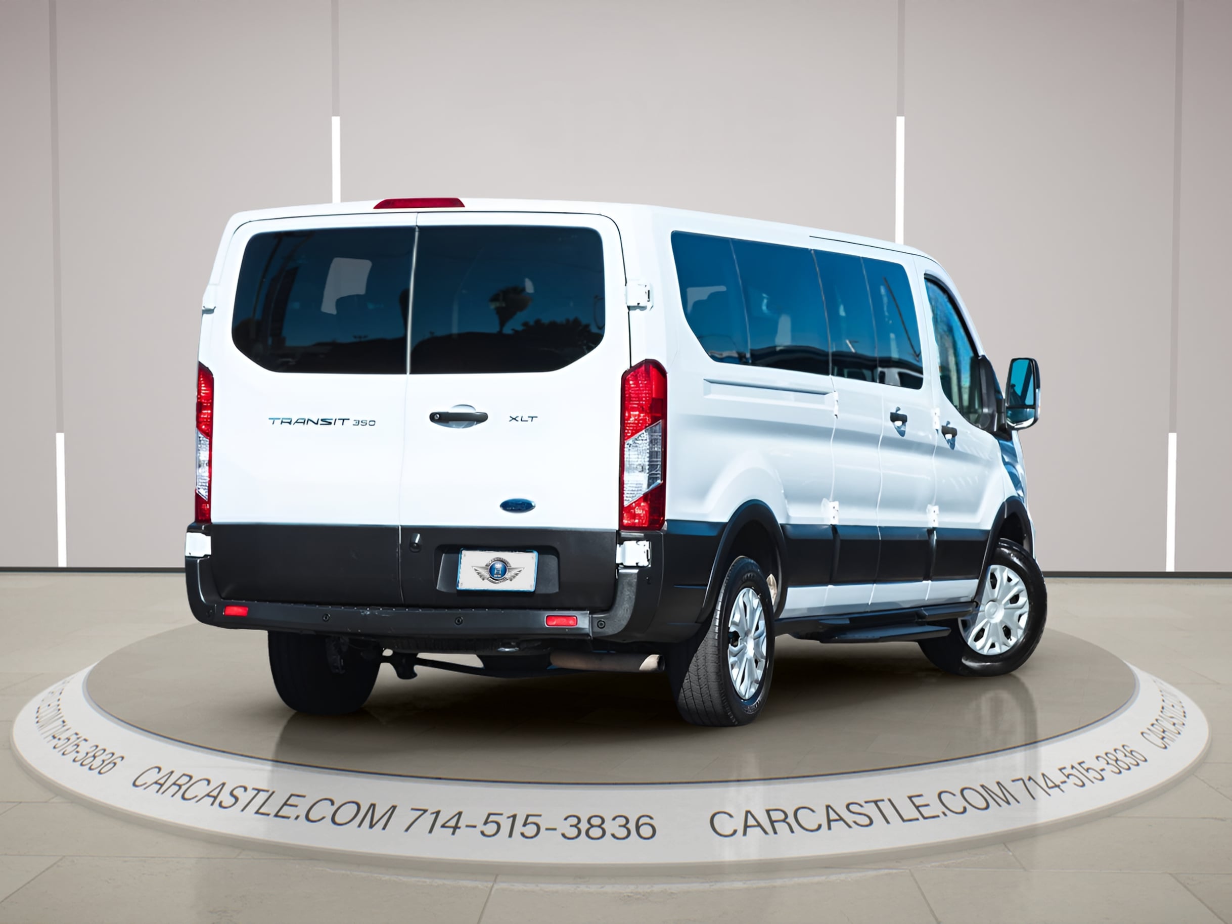 View vehicle photo 3