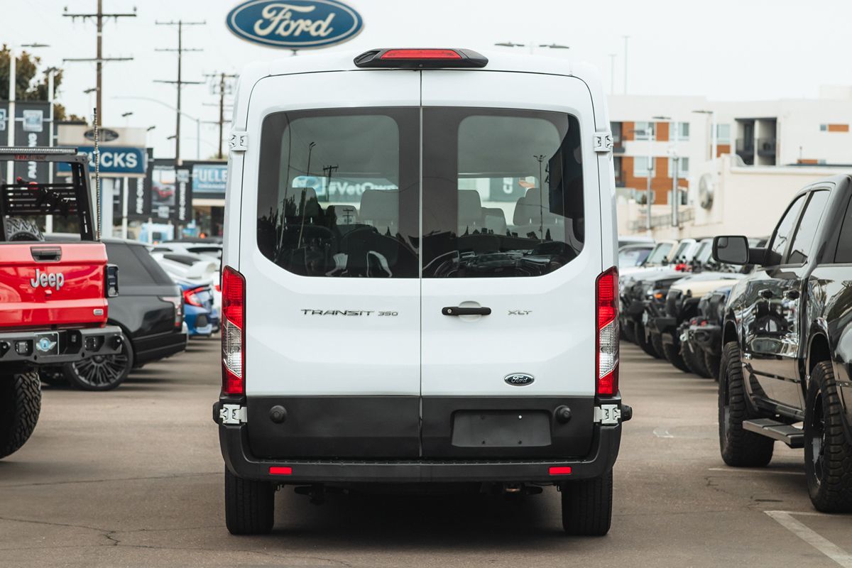 2019 Ford Transit Passenger XLT photo 2