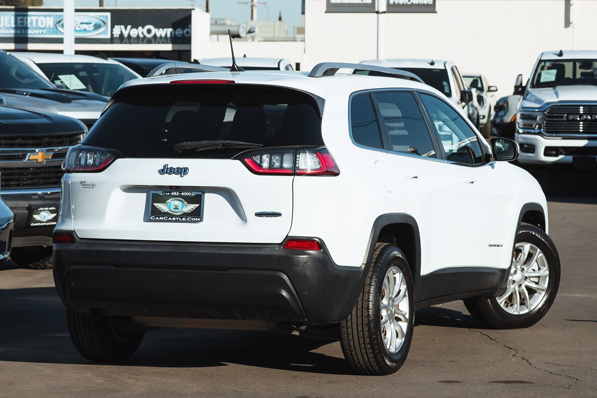 2019 Jeep Cherokee Latitude photo 3