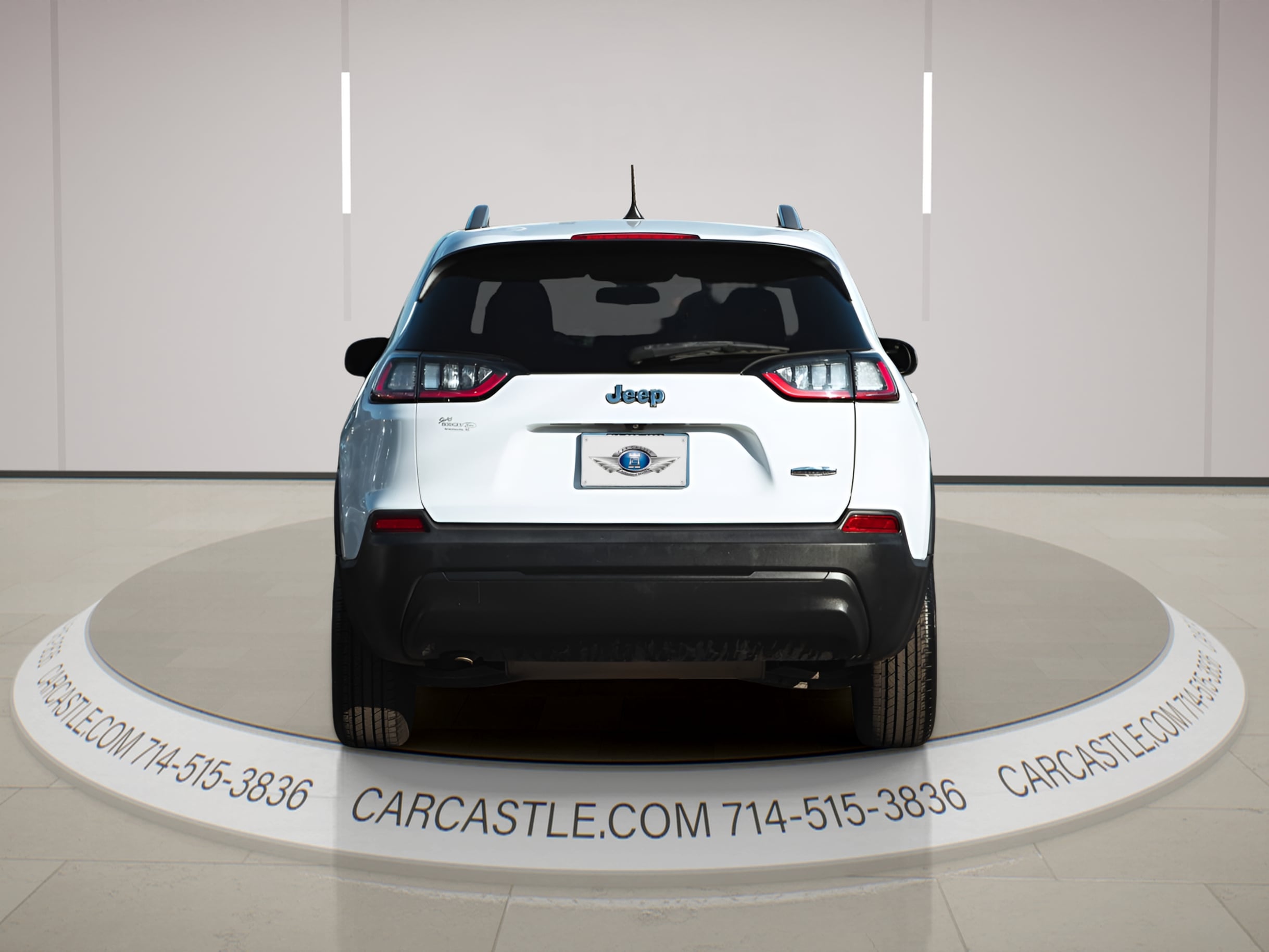 View vehicle photo 4